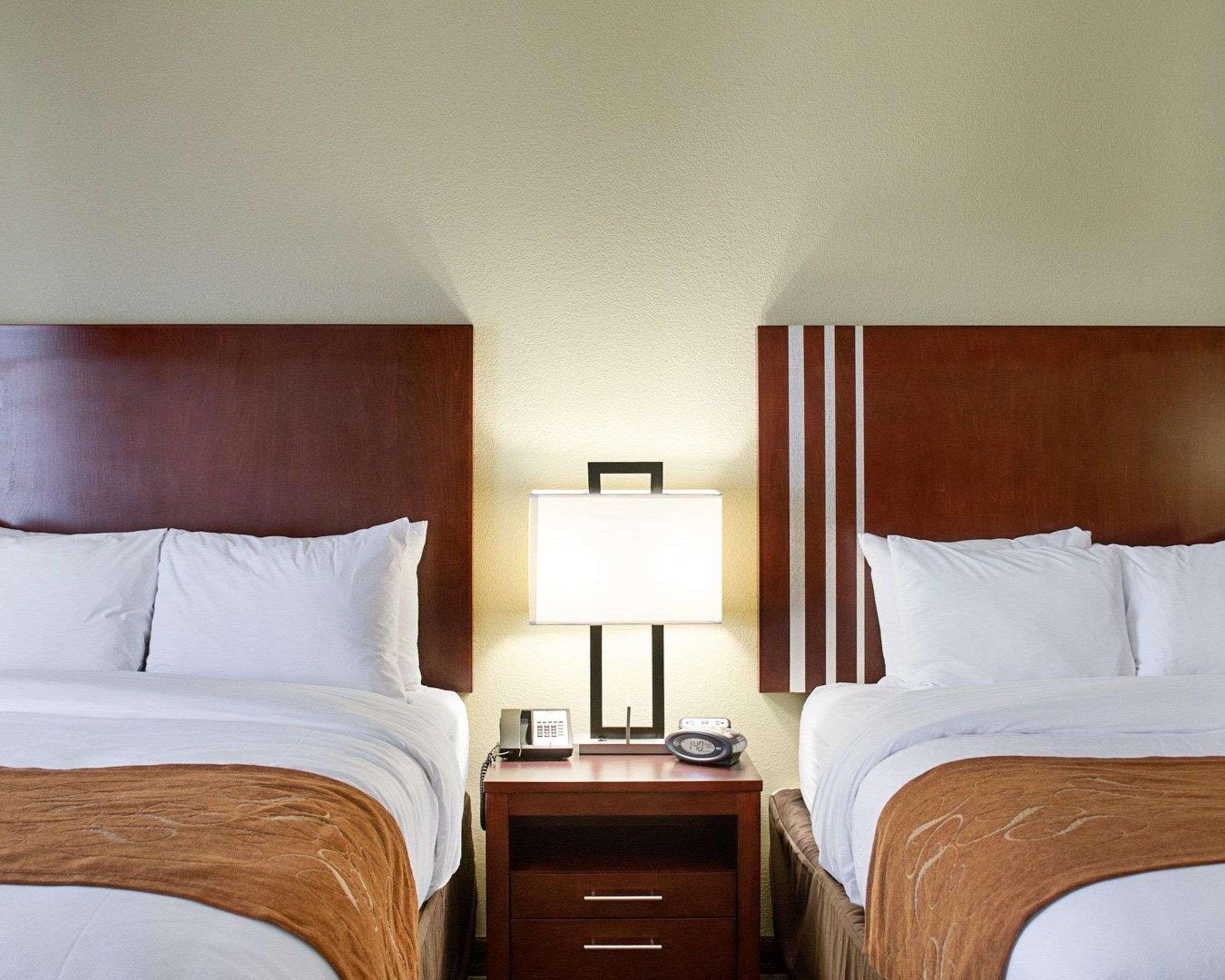 גרינווד Comfort Suites מראה חיצוני תמונה