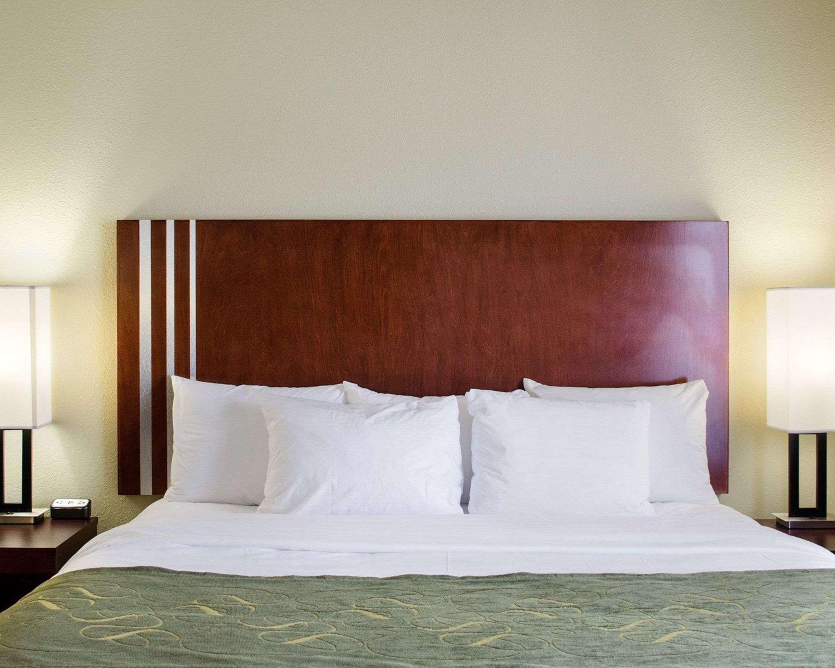 גרינווד Comfort Suites מראה חיצוני תמונה